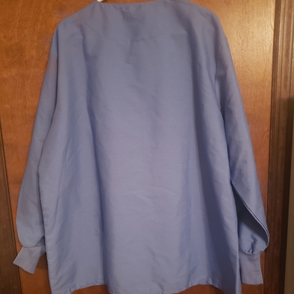 Scrub Top - Picture 3 of 3